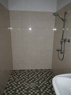 Dusche ebenerdig.jpg - 