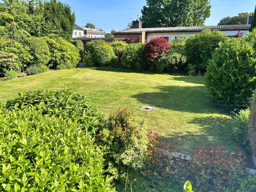 Gartenansicht - PROVISIONSFREI-- REIHENMITTELHAUS--EBENERDIG WOHNEN - GROSSER GARTEN