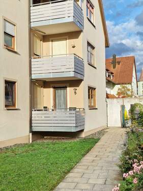 John - Ihre Zusatzrente - Solvent vermietete 2-Zimmer-Eigentumswohnung mit Einzelgarage in Bad Staffelstein