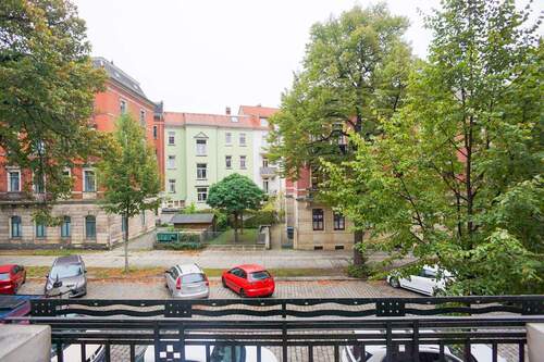 Ausblick Straßenbalkon - Moderne Familienwohnung - Mietfrei!