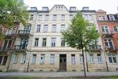 Hausansicht - 4 Zimmer Etagenwohnung zum Kaufen in Dresden