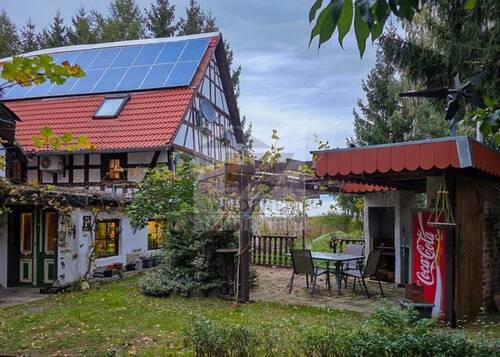 Terrasse, Außenküche - 8 Zimmer Einfamilienhaus zum Kaufen in Hirschfeld