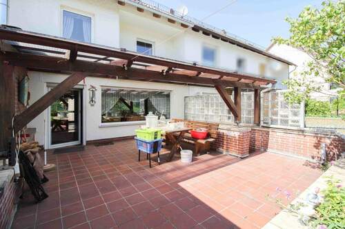 Terrasse Bild 2 - Reihenmittelhaus mit 110,50 m² in Bad Salzdetfurth zum Kaufen