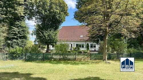 Ihr Anwesen - 9 Zimmer Mehrfamilienhaus, Wohnhaus zum Kaufen in Goldenstädt