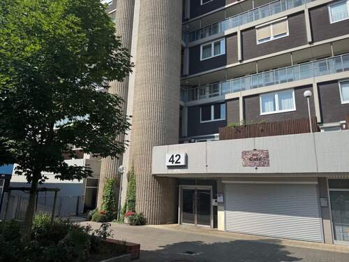 IMG_5698.jpeg - Tiefgaragenstellplatz im Terrassenhaus im Wegsfeld in Davenstedt- ihr Auto muss nicht draussen stehen -