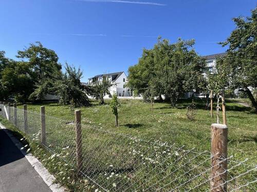 Blick auf Bauplatz - 6 Zimmer Doppelhaushälfte in Weil im Schönbuch / Breitenstein