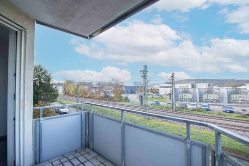 Balkon - Etagenwohnung mit 27,90 m² in Schorndorf zum Kaufen