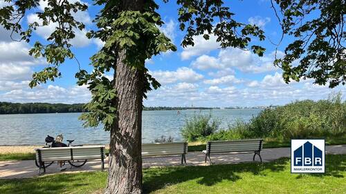 Nur einen Steinwurf entfernt - Der Zippendorfer Strand - Etagenwohnung mit 94,70 m² in Schwerin zum Kaufen