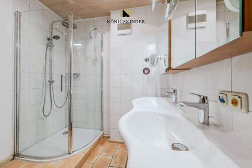 Bad mit Doppelwaschbecken - 