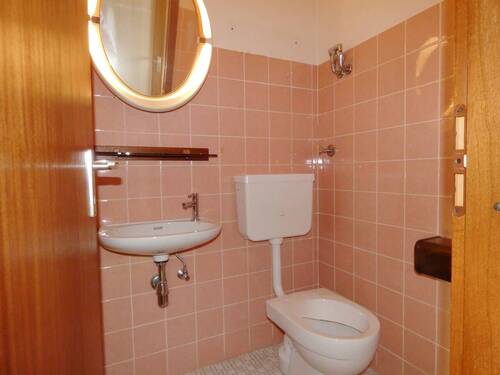 WC - 