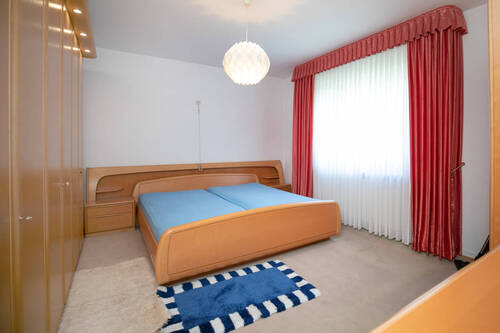 Schlafzimmer EG - Mehrfamilienhaus, Wohnhaus mit 145,00 m² in Dietzenbach / Hexenberg zum Kaufen
