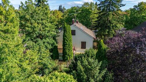 Drohnenaufnahme Altbestand - Grundstück mit viel Potential und Altbestand in verkehrsgünstiger Lage von Waldtrudering!