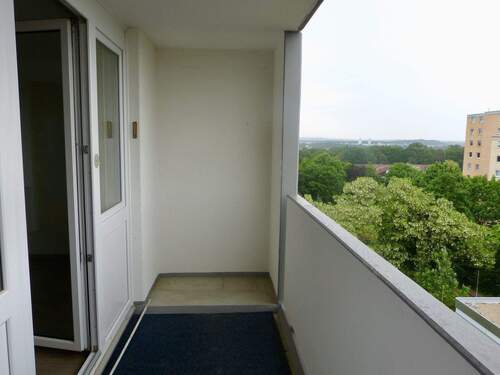 Balkon - 1 Zimmer-Wohnung mit separater Küche und Balkon im 7. OG (Aufzug) in einem gepflegten Mehrfamilienhaus in Stein