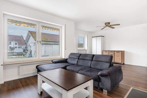 Wohn-Essbereich (EG) - 5 Zimmer Doppelhaushälfte zum Kaufen in Rain