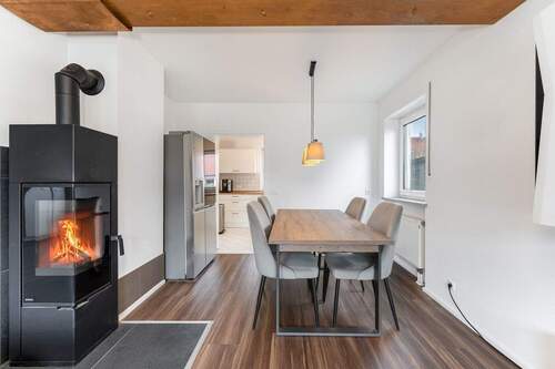 Wohn-Essbereich (EG) - 5 Zimmer Doppelhaushälfte in Rain