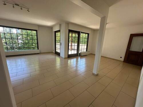 451753535_476970074957178_6295721614020512965_n.jp - Echtes Unikat für die Großfamilie oder arbeiten und wohnen zu vermieten