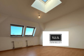 Wohnzimmer - Tageslichtbad mit Wanne - 360,00&nbsp;EUR Kaltmiete, ca.&nbsp; 64,00&nbsp;m&sup2;&nbsp;Wohnfl&auml;che