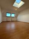 Wohnzimmer - 2 Zimmer Etagenwohnung zur Miete in Magdeburg