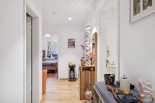 Flur - Etagenwohnung mit 93,00 m&sup2; in Hamburg zum Kaufen