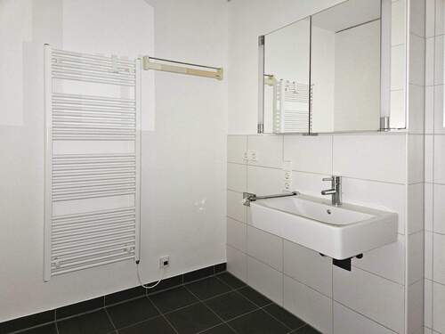 Bad mit Waschmaschinenplatz - 