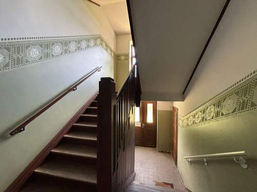 Treppenhaus - 2 Zimmer Etagenwohnung in Leipzig