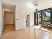 Eingangs-/Wohnbereich - Großzügiges Wohnen in Neubiberg: 3 Schlafzimmer, großer Wohn-Ess-Bereich & Südwestbalkon