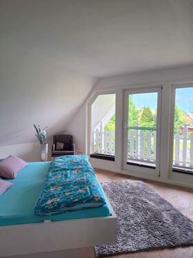 Schlafzimmer mit Loggia - 