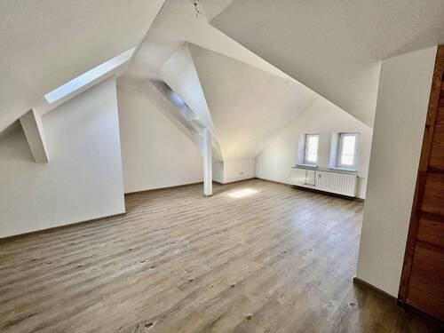 Maisonettewohnung Schlafzimmer - Etagenwohnung mit 283,60 m&sup2; in Treuen zum Kaufen