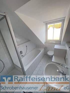 Bad mit Wanne ud Dusche - 