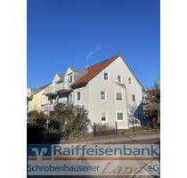 Hier scheint die Sonne rein! 2-Zimmer-Dachegschosswohnung inkl. Küche und Stellplätze - Schrobenhausen