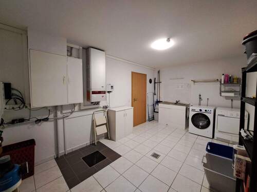 KG - Wasch-/Trocken-Raum - 