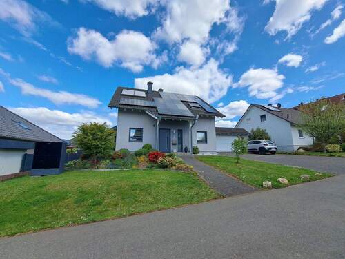 Frontansicht - Einfamilienhaus mit 126,00 m&sup2; in Osburg zum Kaufen