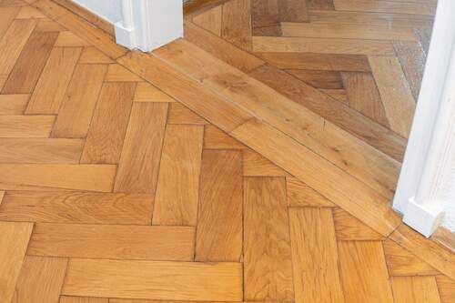 phantastischer Fischgrätparkett - 