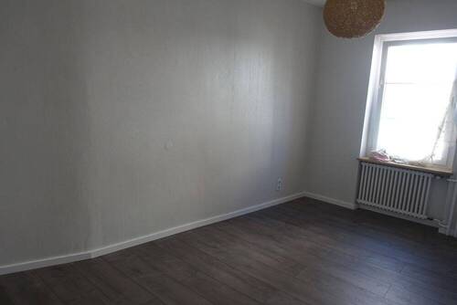 Schlafzimmer im EG - 9 Zimmer Mehrfamilienhaus, Wohnhaus zum Kaufen in Endingen