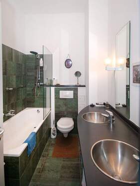 Bad mit Badewanne - 