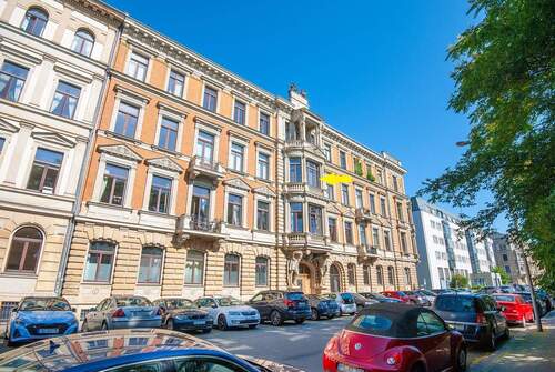 Ansicht Straßenseite - Exklusive 3-Raum-Eigentumswohnung: Sanierter Altbau, mit Balkon, hohe Decken, Stuck - TOP Lage
