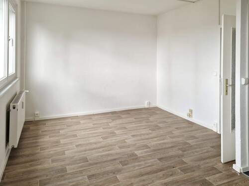 Wohnzimmer - 3 Zimmer Etagenwohnung zur Miete in Halle (Saale)