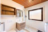 Badezimmer - Etagenwohnung mit 93,30 m² in Eberdingen zum Kaufen