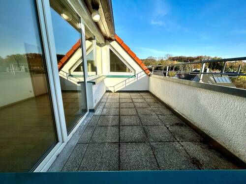 Balkon - Etagenwohnung mit 62,10 m&sup2; in Mülsen zur Miete