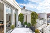 Dachterrasse - Frisch renoviert mit Dachterrasse, Kamin und Aufzug