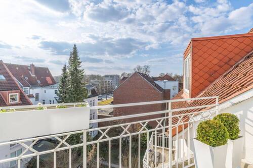 Ausblick nach Südwesten - 2 Zimmer Etagenwohnung zum Kaufen in Hamburg