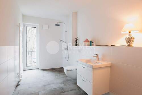 Duschbad mit Fenster - 