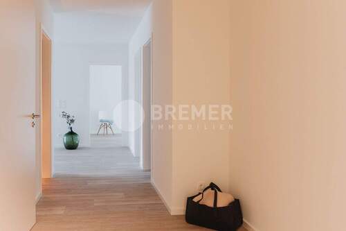 Wohnungseingang, Flur - 3 Zimmer Etagenwohnung zur Miete in Lüneburg