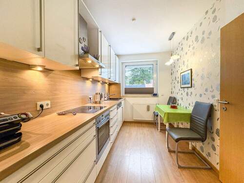 Küche inkl. EBK mit E-Geräten - 