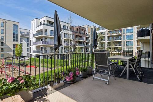 Großzügiger Balkon - 4 Zimmer Etagenwohnung zum Kaufen in Düsseldorf