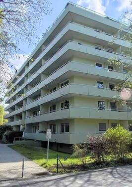Ansicht - Ohne Käuferprovision - Über 109 qm verfügbare Wfl. - geräumige 3,5-Zimmer-Wohnung Puchheim Bhf.