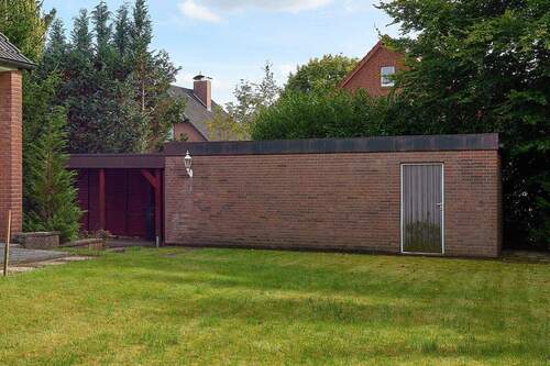 Garage mit Abstellraum - 