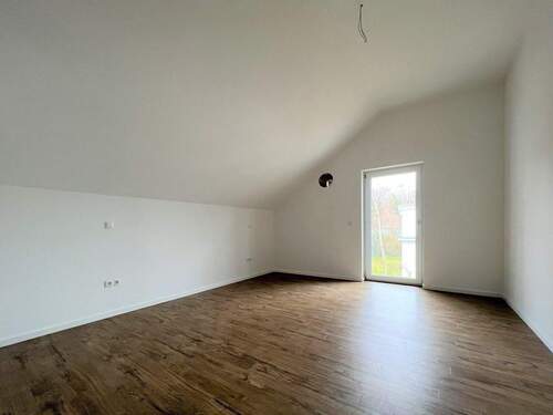 Bild 2 - 4 Zimmer Etagenwohnung zum Kaufen in Aidenbach