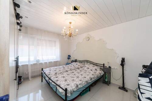 1. OG Schlafzimmer - 