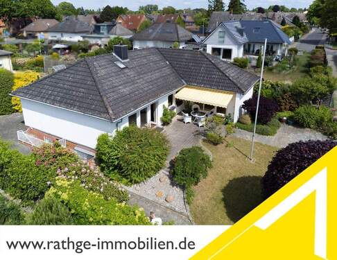 Titelbild - Lauenburg: Charmanter Bungalow mit großzügigem Garten und vielseitigem Raumangebot!